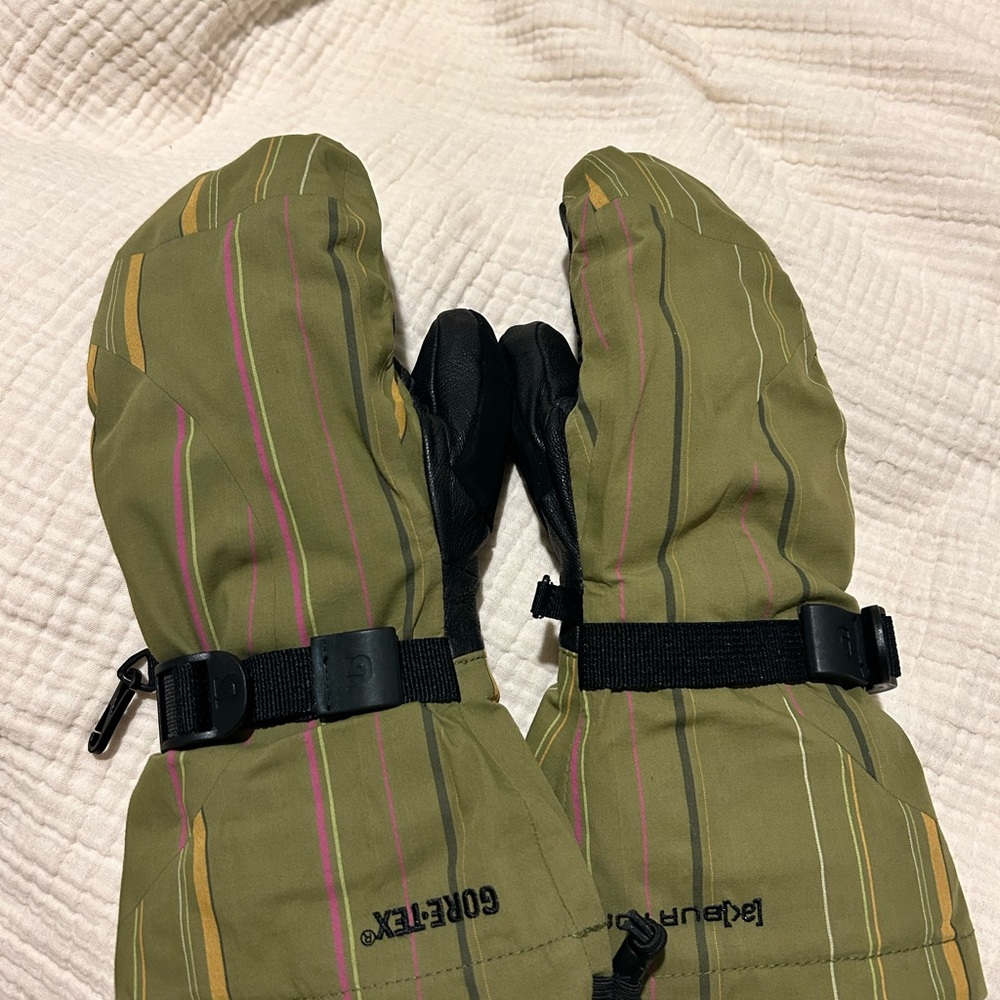 Burton Gore-Tex Women's Striped ski Mittens - Green and Black